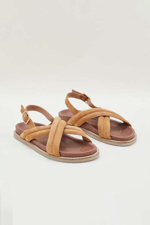 Gatewaygarbs.shop60fbb06047 3